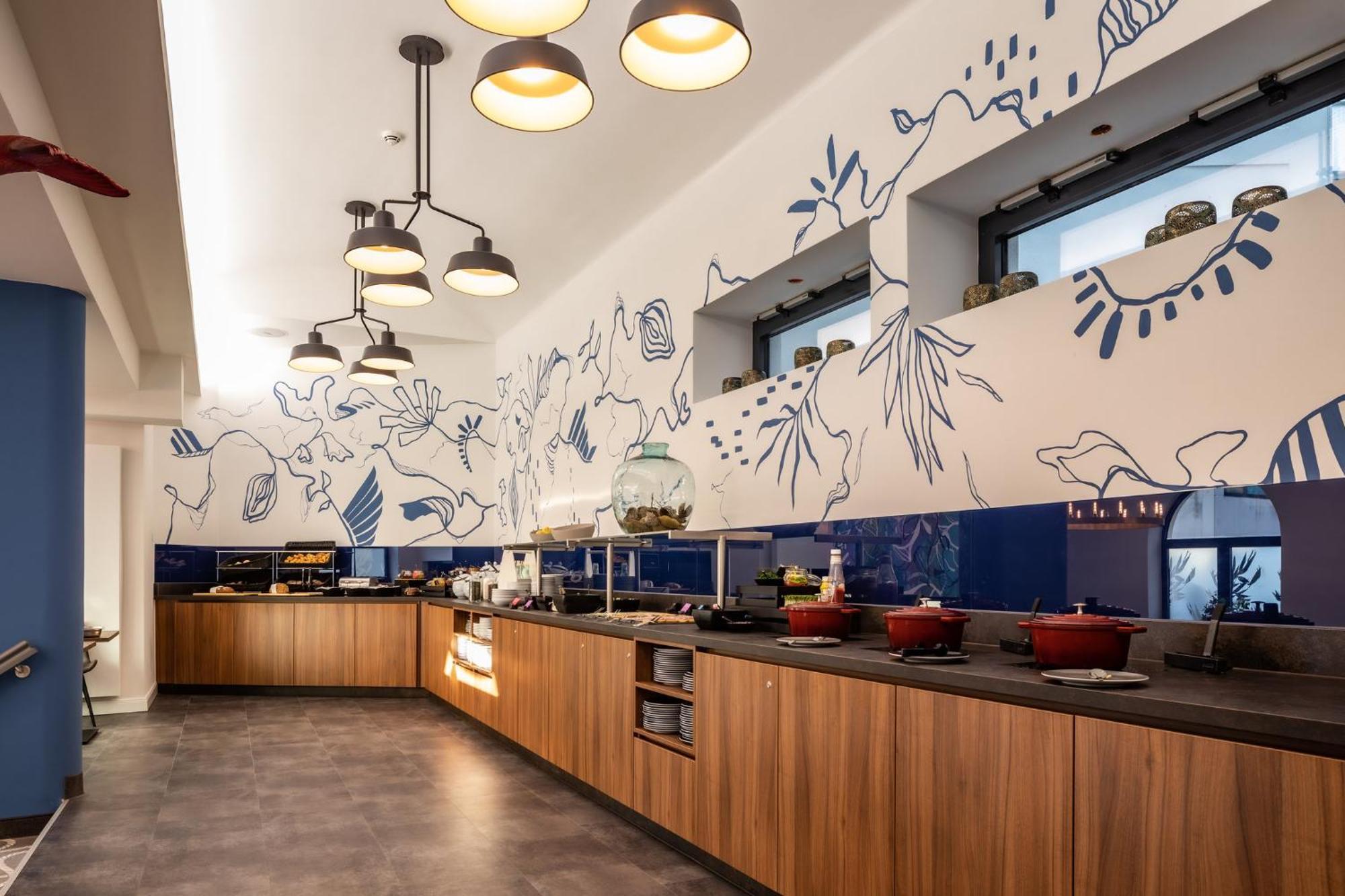 Holiday Inn - The Niu, Rig Luebeck By Ihg Exterior photo